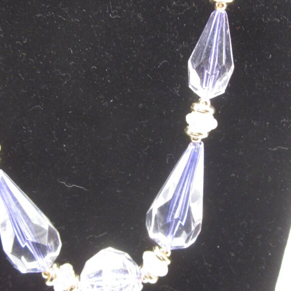 Vintage Lucite Necklace - Picture 2 of 4